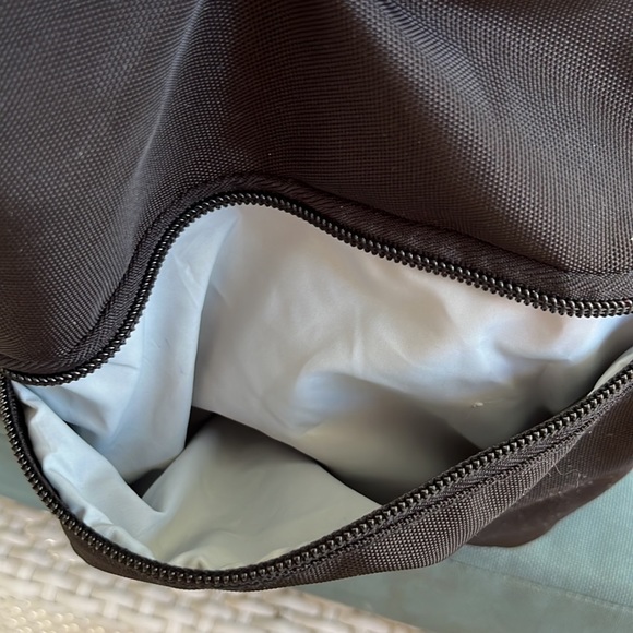 Pivot Point heavy duty, water-resistant backpack - Picture 5 of 9